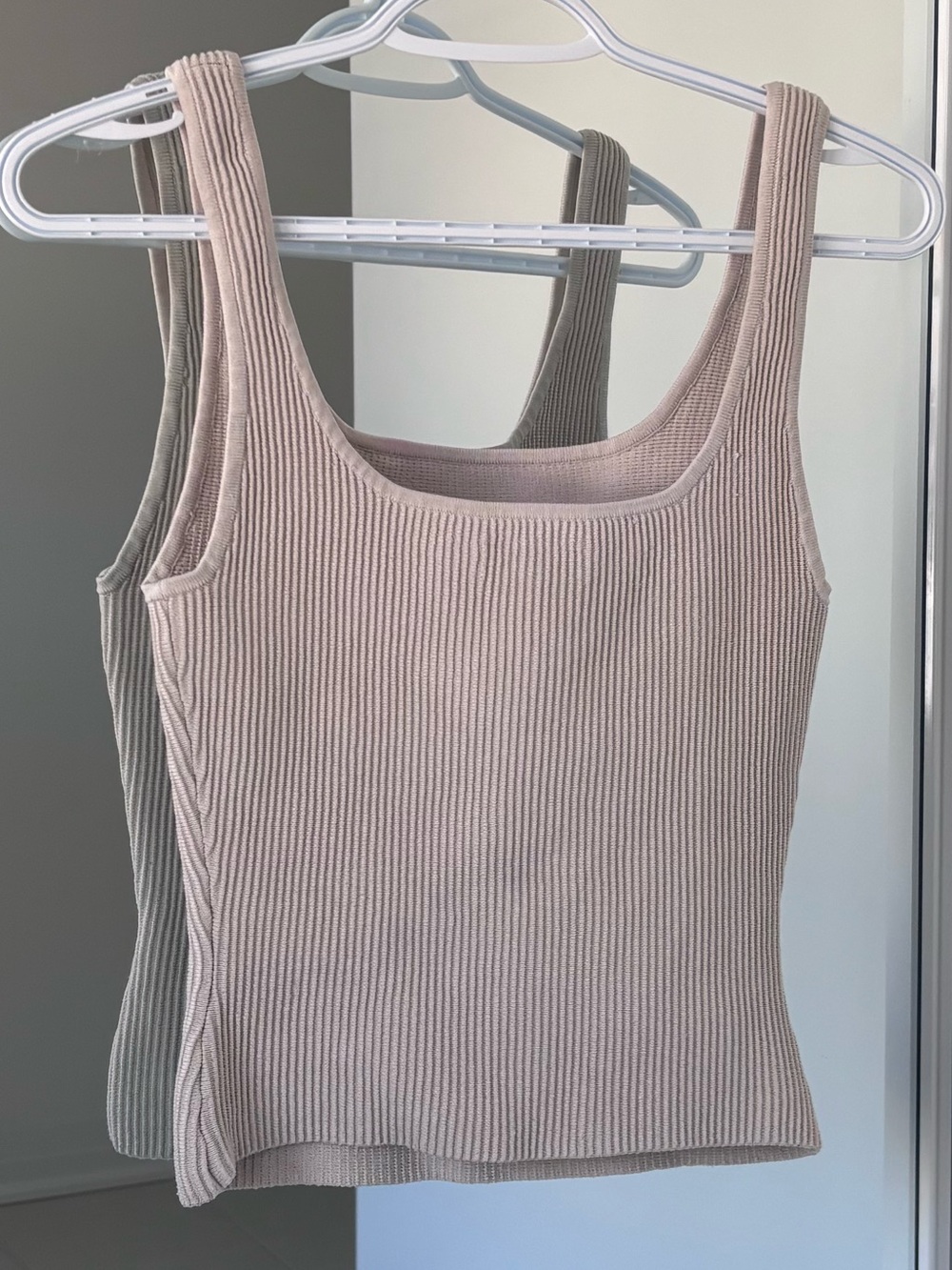 Babaton Sculpt Knit Ribbed Squareneck Tank Top - Picture 2 of 11